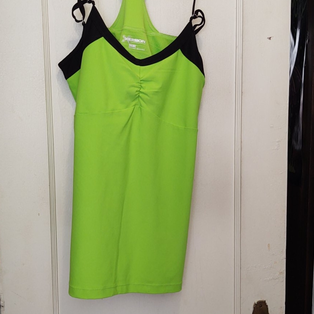 Version Performance Tank - image 1